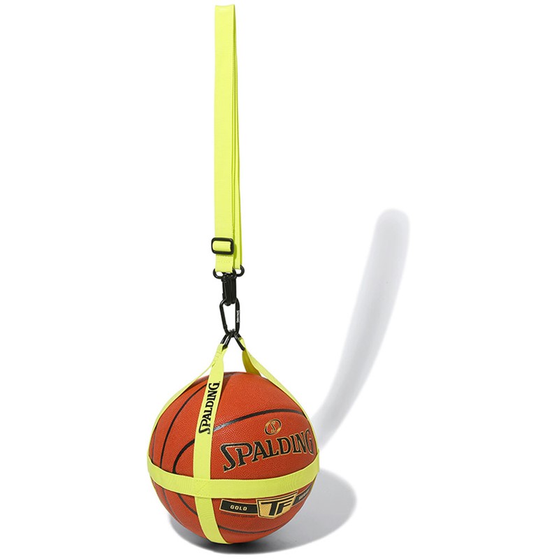 ハーネスベルト式のボールバッグ5～7号球のバスケットボールが収納可能。 カラビナ付きで他のバッグにも接続可能。 素材：ポリエステル