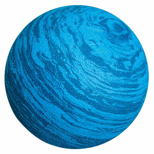 地球を彷彿させるデザインのヨガボールは絶妙な軽さと手触り感で新しいヨガの世界に誘います。可動域を効率良く使ってポーズが決められます。'素材：発泡EVAサイズ：直径約150mm重量：約90g【カラー】ヨガボール（15cm）