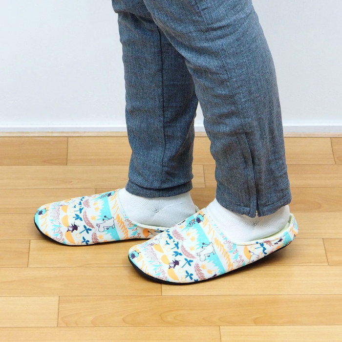 [あす楽] [ルームシューズたんぽぽ草原] スリッパ レディース 洗える ムーミン MM2514 スモールプラネット 室内履き 室内ばき おしゃれ 来客用 部屋履き かわいい オールシーズン 通年 キャラクター リトルミイ ウォッシャブル 軽い 軽量 23〜24.5cm 【ネコポス便送料無料】