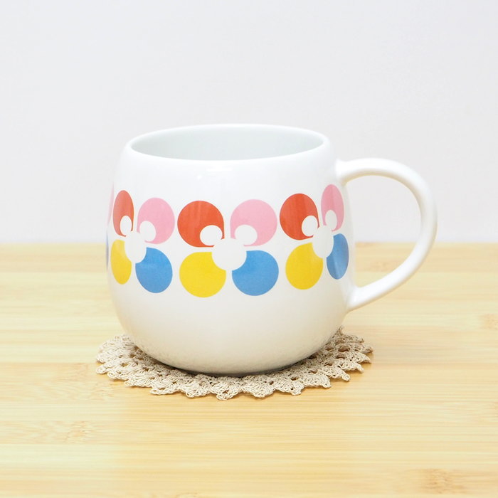 ●[あす楽] [マグカラフル] マグカップ 陶器 おしゃれ ディズニー 3304-01 三郷陶器 食器 レンジ対応 かわいい コーヒーカップ 日本製 カップ キャラクター レトロ コップ 電子レンジ 食洗機 ミッキー ミツマル ギフト プレゼント 贈り物 美濃焼 【送料無料】