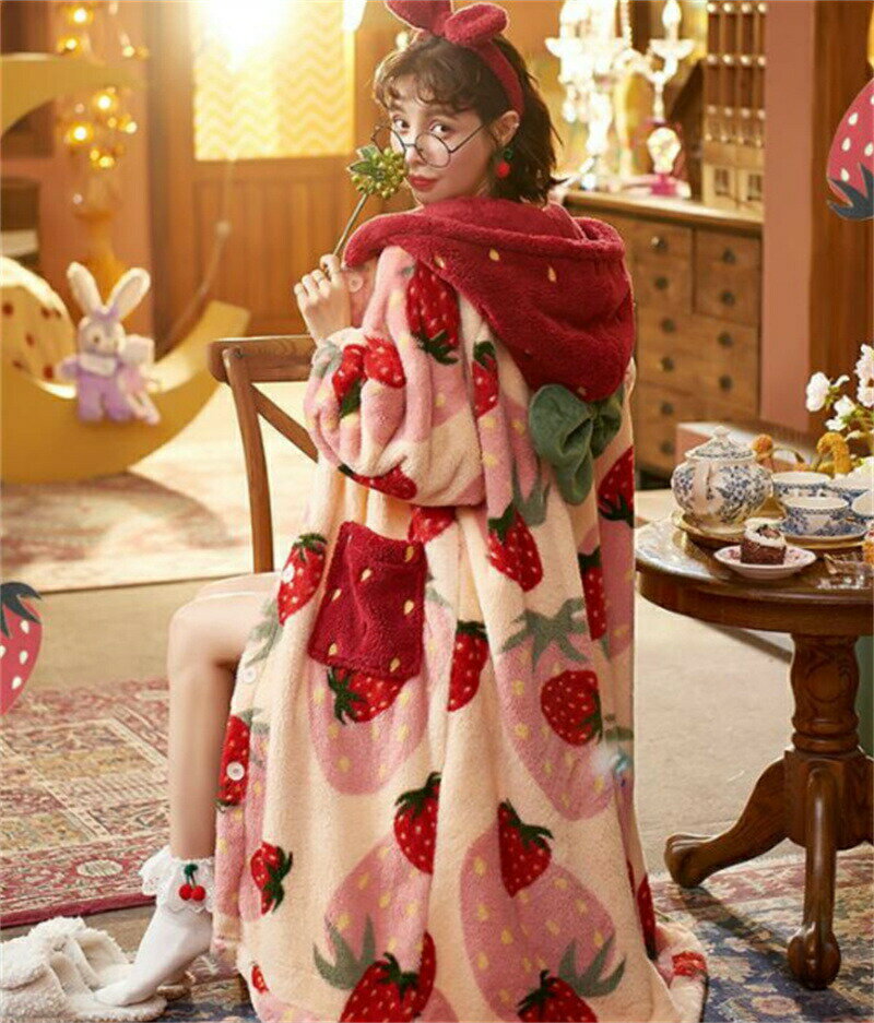ルームウェア パジャマ ワンピース 苺 イチゴ いちご ストローベリー 帽子付き 着ぐるみ フランネル 長袖 秋冬 もこもこ フード付き ルームウェア お揃い 部屋着 アニマル 寝巻き 柔らかい 肌に優しい 結婚祝い ギフト プレゼント 大きいサイズ 可愛い