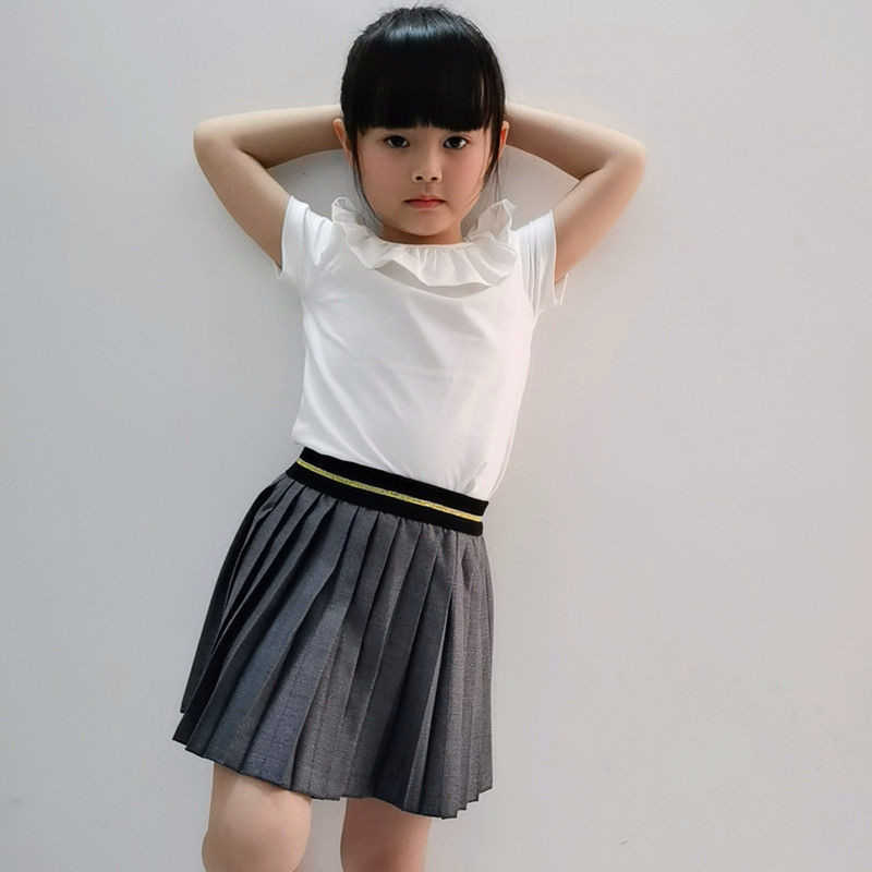 ★フレアシルエットと動きやすさを両立した、Aラインのストレッチミニスカート。ラクにはけて動きやすさ抜群★滑らかなで型崩れもしにくく、ウエストは締め付け感がなく履き心地が良いです★厚手ですので、秋冬春に最適★インナーパンツは付いておりません。...