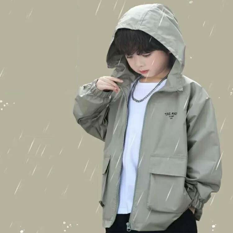 ジャケット キッズ ジップアップ ウインドブレーカー 撥水 男の子 アウター パーカー 普段着 薄手 フード付き マウンテンパーカー 防風 軽量 春 秋 おしゃれ 子供服 ライトアウター 120cm 130cm 140cm 150cm 160cm 170cm 黒 ブラック カーキ