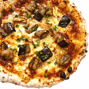 冷凍ピザ『熟成味噌ソースのナスミートピッツァ』 お試しピザセットと同梱で送料無料!石窯薪木で焼きあげるピザ職人手作りの石窯ナポリピッツァです!宅配ピザよりピザ通販!