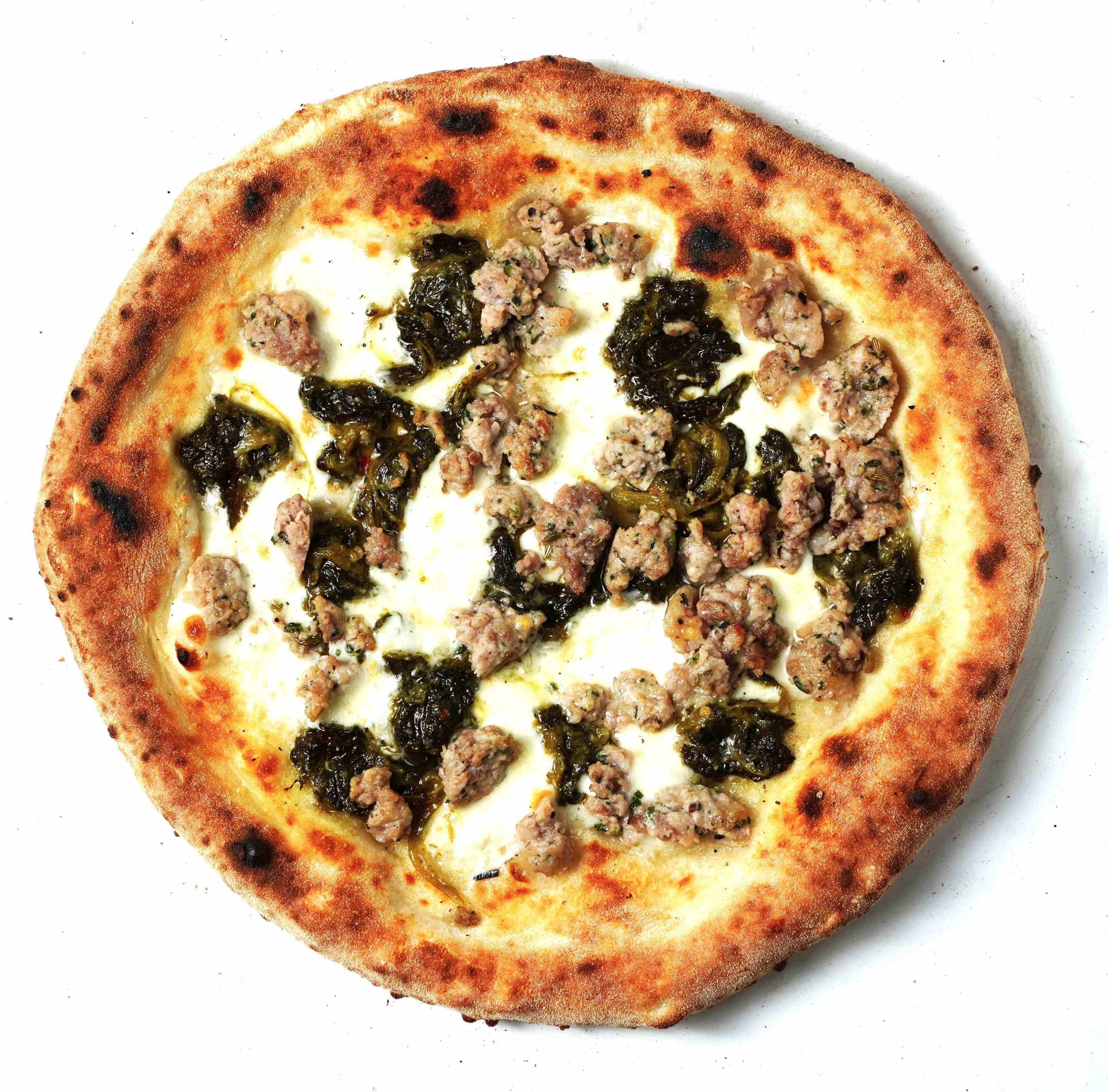 本格 石窯 サルシッチャ フリアリエッリ 送料無料 自家製 モッツァレラチーズ グラナパダーノ直径約20センチ イタリア産小麦粉 485℃の薪窯で焼く本格ナポリピッツァ 2