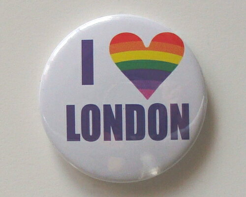 ◆I Love London Rainbow◆アイ ラブ ロンドン☆ロゴ 缶バッジ◆London ストリート マーケットから直輸入♪