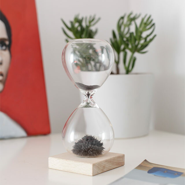 KIKKERLAND Magnetic Hourglass マグネティックアワーグラス 砂時計 砂鉄 磁石 【あす楽対応_東海】