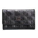 【中古】 シャネルCHANEL 型押しレザー二つ折りウォレット ガンメタ【レディース】