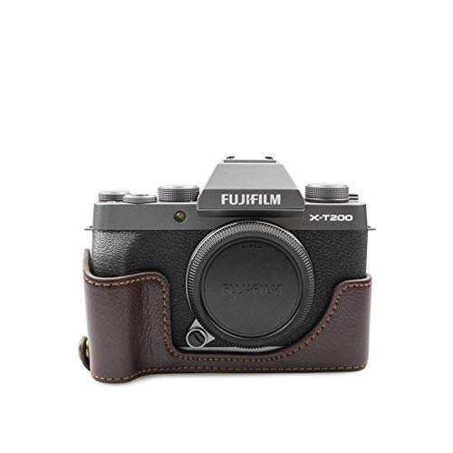 商品情報商品の説明主な仕様 素材：本革 対応機種：FUJIFILM XT200/ X-T200 ☆ シンプルでナチュラルなデザインのかっこいいカメラケースです。 ☆ ケースはバッテリー交換等が容易なオープナブルタイプです。ケースをつけたままバッデリーを交換でき、とても便利です。 ☆ カメラケースの底に三脚ねじがあります。ケースをつけたまま、三脚・雲台などに 取り付けも可能です。