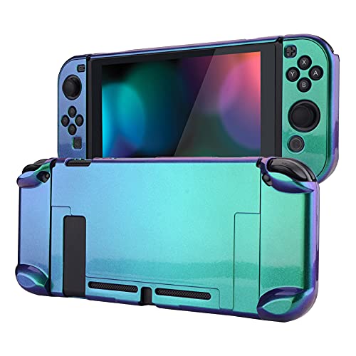 eXtremeRate PlayVital Switchコンソールに対応用グロッシーバックカバー、NS Joyconハンドヘルドコントローラー分離可能プロテクターハードシェル、Switch用にカスタマイズされたドッキングできる保護ケース【カメレオングリーンパープル】