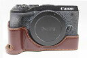 商品情報商品の説明説明 メーカー：KOOWL 適用カメラモデル：Canon EOS M6 Mark II 専用設計 【素材】：本革 カラー：コーヒー色/ブラック/ブラウン 特徴：1.このカメラケースで持ち歩けば、あなたのカメラもファッションアイテムの一つに大変身!このカメラを、さらにおしゃれにみせてくれるのが、このKOOWLカメラケース。 2.本革素材はPUレザー素材よりも質感が高く、より高級感があり、より耐久性があり。この革の品質は特に良いです、それは長い間使用することができ、それは損なわれません 3.完璧に本体に密着し、密着度が95％にも達しており。 4.Canon EOS M6 Mark II 専用設計のため、バッテリーの着脱、LCDの開閉、各種ボタンの操作や端子へのアクセスに支障はありません。 【アフターサービス保証】製品に何か質量的な問題が出たら、いつでも本店にご連絡ください。製品を交換するあるいは直接返金することもできますので、どうぞご安心に購入してください 【色の違い】 画面上でご覧の商品は、お使いのPCの機器　照明等の環境、また室内での撮影により実際の色と若干異なる場合がございます。予めご了承くださいませ。 出荷リスト 1.本革カメラハーフケース 2.本革ハンドストラップ 注：カメラを含まない。主な仕様 同カメラハーフケースは、専門チームより開発されました。懐古風設計で、材質を厳密的に選択しました。トップクラスの本革レザー手作りで、加工に拘り、模様が繊細で、質感が柔らかくて快適です。優れた靭性、ファッション、丈夫、上品br金属貼り付け技術を採用し、精度が95％にも達成します。内部は高級な防振別珍を採用し、有效に衝突防止し、カメラとディスプレイをもっと上手く保護できます。ベースにはアルミ材質を採用し、構造がもっと丈夫で、変形はしませんbr人間化の設計であり、ボトムは透かし彫りで、バッテリーとメモリーカードを交換する時、ベースを外す必要はない。Canon キヤノン PEN EOS M6 Mark IIレンズ向けの特殊なデザインがあり、ユニークなスロットを設置しており、画面をチェックする時により便利である（ベースを外す必要はない）。br台座を取り外さないままで、直接にUSB ケーブルが繋がられるので、デ—タエントリ—がより便利です。底に三脚を取り付けるねじが付いて、直接にコインでロックでき、直接に三脚にロックでき、各種の撮影環境の要求を満たせますbr同カメラケースに、本革良質ハンドストラップを無償で提供します。お出掛けに便利を提供するのは、こちらの最終目的です。品質保証：当社は10年以上皮革製品を製造しており、製造工芸技術にかなり熟練しており、「品質第一」が当社の最も重要な方針です！