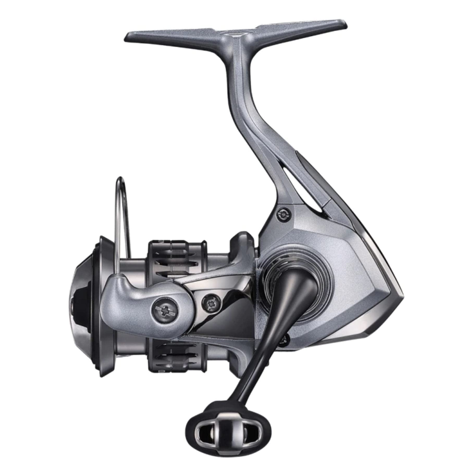 商品情報商品の説明シマノ(SHIMANO) スピニングリール 21 ナスキー 500主な仕様 ギア比:5.6 / 実用ドラグ力(kg):2 / 最大ドラグ力(kg):3 / 自重(g):170brスプール 径/ストローク(mm):39.5/8br糸巻量:ナイロン(号-m) 1-150、1.5-90、2-70 / フロロ(号-m) 1-130、1.5-85、2-60 / PE(号-m) 0.6-185、0.8-140、1-110br最大巻上長(cm/ハンドル1回転):69 / ハンドル長さ(mm):40brベアリング数(BB/ローラ—):4/1