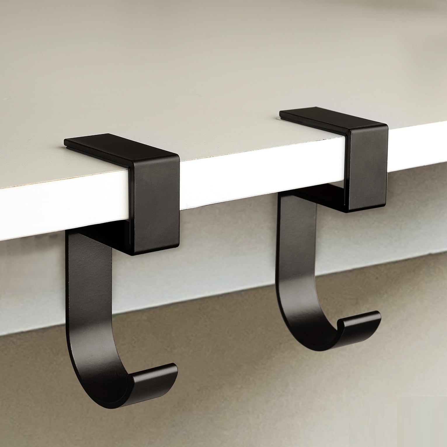 【送料無料】Labato バッグハンガー 改良型 カバン フック テーブルフック 5型 耐荷重20kg フック 滑り止め加工 バッグフック 高強度タイプ オフィス キッチン 洗面所 旅行 外出用 携帯便利(2, ブラック)