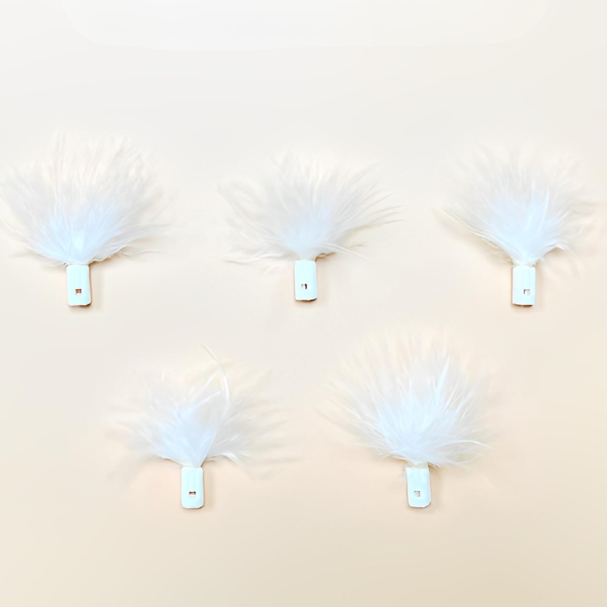 【送料無料】AZ-FRONT 猫 自動 おもちゃ 電動チーズ型 羽根付き 交互動作で狩猟本能刺激 室内遊び ストレス解消 音声効果搭載 色：交換フェザーセット 5ピース