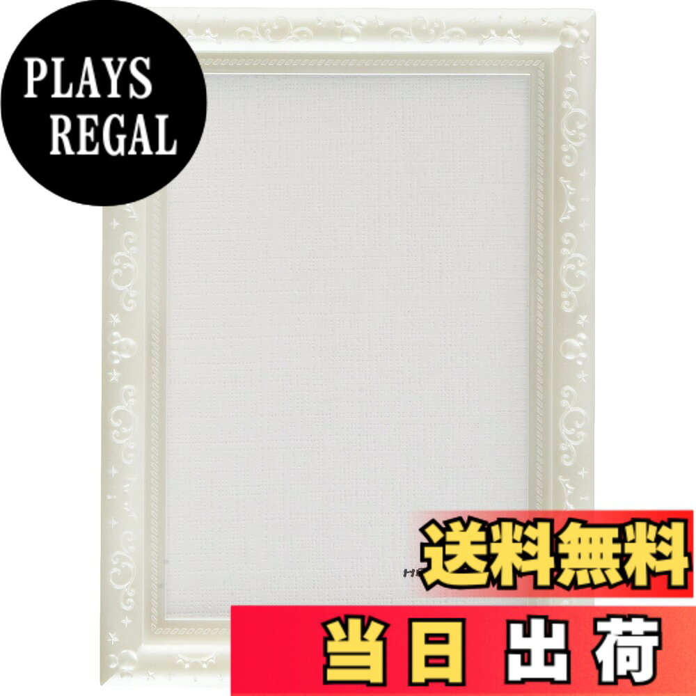 商品情報 商品の説明 説明 ディズニー パズルデコレーションmini専用フレーム! 可愛らしいディズニーのモチーフが模様に施されています。 フレームをデコレーションできるラインストーン10個入り! 色はどんな絵柄にも合うパールホワイトで作品を魅力的に引き立てます。 紙製ジグソーパズルにも対応しています。 () 主な仕様 ディズニーパズルデコレーションmini専用フレーム対応ジグソーパズルサイズ:10x14.7cm可愛らしいディズニーのモチーフが模様に施されています。フレームをデコレーションできるラインストーン入り。Disney # エポック社 ディズニー パズルデコレーション専用フレーム パールホワイト (10×14.7cm) 掛ヒモ パズル Frame 額縁 パズルを楽しむあなたに、特別なデコレーションを提供するのがエポック社のディズニー パズルデコレーション専用フレームです。美しいディズニーのモチーフが施されたこのフレームは、単なる額縁ではありません。あなたの作品をさらに魅力的に引き立たせ、見せる楽しみを倍増してくれます。パズルはもちろん、フレームのデコレーションも手軽に楽しむことができます。ラインストーンが10個付いており、自分だけのオリジナルデザインを作り出すことができます。色はどんな絵柄にも合うパールホワイト。お部屋のインテリアにも馴染みやすく、素敵な空間を演出します。パズルをもっと楽しむためのアイテムをお探しの方、ぜひこのフレームをご検討ください。あなたのパズルライフが、もっと彩り豊かになることでしょう。 ## ディズニーモチーフの魅力 ディズニーのキャラクターやモチーフは、世界中で愛されています。このパズルフレームには、そんな可愛らしいディズニーモチーフがデザインされています。多くの人にとって、ディズニーは子供の頃からの懐かしい思い出を呼び起こす特別な存在です。ディズニーパズルをこのフレームに飾ることで、思い出の作品として、より一層楽しむことができます。 また、このフレームを飾ることで、あなたのパズルを素敵なインテリアとしても活用できます。お部屋の中にディズニーの雰囲気を持ち込むことで、居心地の良い空間を作り出せます。また、友人や家族とのコミュニケーションのきっかけにもなるでしょう。子供たちもディズニーモチーフに大喜びし、お部屋を彩る素敵なアイテムとして愛用されます。 デザイン性だけでなく、流行の色合いであるパールホワイトも、さまざまなインテリアスタイルに調和します。このフレームの配色で、あなたの作品をさらに引き立てることができるのです。特に、写真やアートを趣味とする方にとって、ディズニーモチーフのフレームは、作品を際立たせる大切なアクセントになります。 最後に、ディズニーパズルデコレーション専用フレームは、パズルファンだけでなく、インテリアを楽しみたい方にもぴったりのアイテムです。さまざまなシーンで活躍するこのフレームをぜひお試しください。 ## デコレーションの楽しみ このフレームには、デコレーションを楽しむためのラインストーンが10個付属しています。これによって、自分だけのオリジナルのフレームを作り出すことができ、その楽しさは無限大です。ラインストーンを使ってデコレーションをすることで、華やかさや個性を表現することが可能です。特に、子供たちと一緒にデコレーションを楽しむことで、家族の団らんの時間を増やすことができます。 デコレーションを行う際は、ストーンの配置やカラーのセンスを活かして、自由に楽しんでください。親子で相談しながら作り上げる時間は、特別な思い出となるでしょう。 もちろん、デコレーションが苦手でも心配要りません。このフレームは、そのままでも十分に素敵なのです。シンプルさとディズニーモチーフのデザインが相まって、自宅のインテリアに自然に溶け込みます。 また、フレームの形状やサイズは、さまざまなパズルに適用できるため、流行のパズルやアート作品と一緒に、おしゃれに飾ることができます。リビングルームや子供部屋など、飾る場所に応じて自由にレイアウトしてください。 さらに、デコレーションを施したフレームは、プレゼントとしても喜ばれます。お友達の誕生日やクリスマス、記念日など、特別な日のギフトにもぴったりです。あなたの手で作り上げた作品は、必ずや受け取る方を喜ばせることでしょう。 ## 使い方とお手入れのポイント エポック社のディズニーパズルデコレーション専用フレームは、簡単に使える設計です。このフレームは、10×14.7cmのサイズのパズルに対応しているため、さまざまな作品をしっかりと支えます。パズルをフレームに収める作業も簡単で、初めての方でもスムーズに行えるでしょう。 使用する際は、まずフレームを開いて、パズルを慎重に置きます。その後、フレームを閉じて固定すれば完成です。クリアな透明感があり、パズルのデザインが見やすく、まるでアート作品のように楽しむことができます。 また、お手入れも簡単です。汚れた琴は柔らかい布で拭くだけで、お手入れが完了します。長く大切に使うためには、直射日光の当たる場所を避け、湿気の少ない場所に保管することをおすすめします。 さらに、フレームを複数集めて、コレクションとして飾るのも素晴らしいアイデアです。色々なデザインを楽しめるため、お部屋を自分好みにアレンジする楽しみが広がります。 まとめてみると、フレームは使い方が容易で、お手入れも簡単です。どんどんパズルを集めて、あなたのアートスペースを充実させてみてはいかがでしょうか。 ## 購入時の注意点とFAQ 購入を検討される際、一部注意が必要です。まず、サイズが10×14.7cm専用であるため、それ以外のサイズのパズルには適していません。パズルのサイズを確認してから購入することが大切です。 また、このフレームは取り扱いに注意が必要です。デコレーションをした後は、急激な湿気や直射日光を避けると、長持ちします。さらに、小さなお子様がいるご家庭では、ラインストーン等の誤飲の危険性に注意してください。 よくある質問としては、「デコレーション用のラインストーンはどのように使いますか？」というものがあります。ラインストーンは、好みの場所に自由に配置することができ、接着剤を使わずに貼り付けることができます。自分好みのデザインを楽しんでください。 また、賢い選択と言えるのが、視覚的な楽しみを重視するためのインテリアとしての活用法です。部屋の中にディズニーの雰囲気を持ち込むことで、家庭全体を楽しい空間に変身させることができるでしょう。 パズルフレームは、単なる収納道具ではありません。それ自体がアート作品やインテリアの一部として活躍しますので、是非その魅力を味わってみてください。 ## まとめ - ディズニーのモチーフが可愛いフレームで、思い出のパズルを楽しむことができる。 - ラインストーンで自由にデコレーション可能で、オリジナルデザインを楽しめる。 - お手入れが簡単で、使い方も容易。 - サイズに注意して購入し、家族全員で楽しむことができる。 - インテリアとしても活用でき、居心地の良い空間を演出