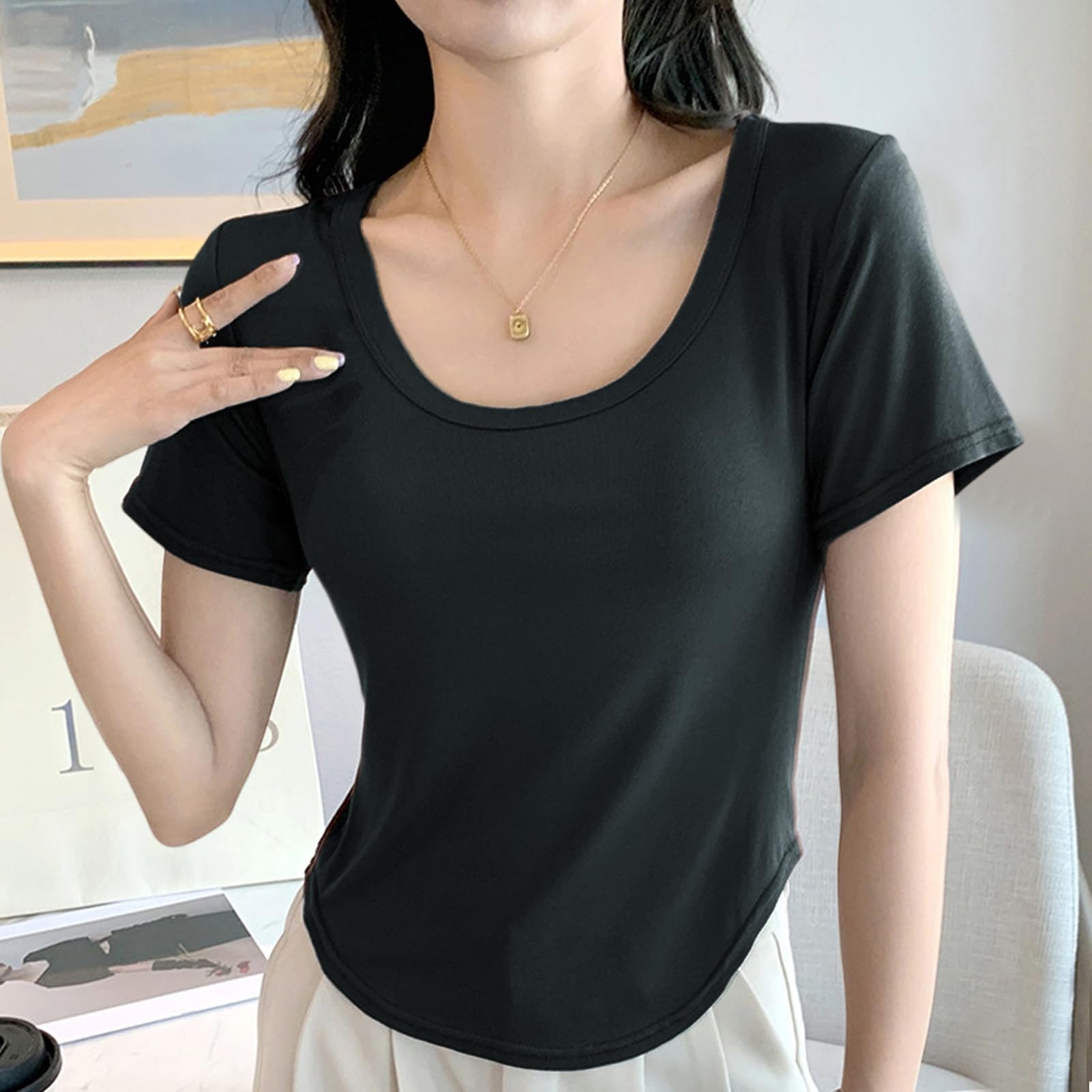 【送料無料】[Moerstar] レディース Uネック 半袖Tシャツ 丸首 Tシャツ 春夏向け 薄手 インナー＆アウター兼用 おしゃれなショート丈デザイン 快適 ストレッチ素材 体型カバー おしゃれ 薄手 仕事 通勤 スポーツ 色：ブラック、サイズ：L 2
