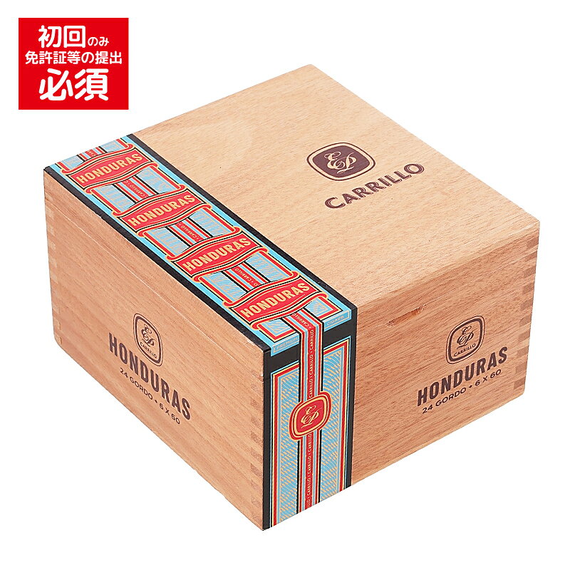 ＜商品情報＞ 品　名 E.P.カリージョ　エッセンス　ホンジュラス　ゴルド 英　名 EP Carrillo Essence Honduras Gordo 生産地 ドミニカ共和国 分　類 プレミアムシガー 区　分 トロサイズ系 太　さ 60RG / 23.82mm 長　さ 6inch/ 152mm 味の強さ その他 ＜商品説明＞ 　 中程度の強さでありながら、豊かなフレーバーを存分に楽しめる一本。 香ばしいエスプレッソを思わせるコクに、オーク、ダークチョコレート、アーシーな土のニュアンスが重なり、奥行きのある味わいを生み出します。 ラッパーにはホンジュラス産マデューロ、バインダーにはホンジュラス産葉を使用。フィラーにはホンジュラス産とニカラグア産の上質なタバコ葉をブレンドしています。 中米産のプレミアムタバコを巧みに組み合わせることで、力強さがありながらも洗練された味わいを実現。喫煙とともにフレーバーが滑らかに移り変わり、バランスの取れた豊かな喫味を最後まで楽しめます。 EP Carrillo Essence Hondurasは、ニカラグアの名門 Plasencia Cigars によって、EP Carrillo Cigarsのために熟練の職人が一本一本ハンドメイドで仕上げています。 ＜E.P.カリージョについて＞ Ernesto Perez-Carrillo（エルネスト・ペレス・カリージョ）の葉巻は、E.P. CARRILLO や EPC　と呼ばれ、葉巻愛好家の垂涎の的となっており、需要と供給のバランスが取れず、キューバ産のシガー以上に入手困難なブランドの1つとなっています。 伝説の始まりは、彼の父「エルネスト・セナドレス・カリージョ」は、1904年にキューバで生まれ、トルセドール（葉巻を巻く職人）で、1948年にハバナの小さな葉巻工場である、El Credito（エル・クレディート）を購入したことによります。 息子のエルネストは、幼いころに、父の後をくっついて歩いては、タバコ畑や葉巻について自然に学んだのですが、この幼少期における経験が後にエルネストの大きな財産となります。 キューバ革命により、多くの工場あ会社は新政府に没収され、エル・クレディート工場も例外ではありませんでした。その後、ペレス家はマイアミに移住し、9年後には、マイアミのリトルハバナにある葉巻工場を購入して、新たに ル・クレディート」と名づけ、生計を立てるようになります。 若いエルネストの夢はジャズ・ドラマーでしたが、ニューヨークより実家へ戻った後は、父の工場で働くようになり地元の人々のために葉巻を作り、後にエルネストは「LaGloriaCubana」のブランドで発売したシガーは、1992年にブランドした9本のうち4本がCigar Aficionadoを始めとすると専門誌でハイスコアを叩き出し、世界にその名を知らしめました。 一方で、大きくなりすぎたエル・クレディートの工場は他社の資本を受け入れることになり、その傘下で事業継続をする事になったのですが、彼の息子のErnestoIIIと、娘のLissetteと一緒に、ペレス家は自身の名前を持った「E.P. CARRILLO」という、葉巻工場を立ち上げることに成功したのです。 下の3つのシリーズは、ヒストリア、アンコール、プレッジ（誓い）という順番に発売されているのですが、それぞれの名前には、ファミリーの基軸となる葉巻に対し、彼らの想いが込められているように感じます。 他の葉巻では滅多にないことなのですが、フラットカットで吸うと、ブレンドこそ異なるものの、その味の強さからかシリーズによる大きな特徴の差は感じにくいのですが、パンチカットにすることにより、その葉巻が持っている、気品のある味わいと香りが楽しめます。 ラ・ヒストリア ラッパーはメキシコ・サンアンドレス、バインダーにエクアドル・スマトラ、フィラーにニカラグアを使用。完熟したグレープフルーツやオレンジなどの柑橘の香り。コーヒーでいうところのマンデリンのような感じ・・・。 よほど、良質な葉を選んでいるせいなのか、ローストも強めで、フルボディで、複雑さもあるのに雑味を感じさせない。 アンコール ラッパー、バインダー、フィラーの全てがニカラグアを使用。3つの中では最もマイルド。イチジクやナツメグ、などの熟したナッツの甘味をもち、ボリバーやモンテクリストなどに感じられる、土のミネラルが感じられる。 複雑性もありボディは強めだが、それ以外の甘味、苦み、コクなどのバランスが取れており、深煎りののブレンドコーヒーのよう。 プレッジ ラッパーはコネチカット・ハバノ、バインダーにエクアドル、フィラーにニカラグアを使用。ヒストリアと同じ柑橘系の香りを持つが、レモンやライム系であり、コーヒーというよりも、ダージリンやウバなどの紅茶が持つ、苦みや香りの要素を持っている。 味わいは他の二つと同様に複雑性に満ちているが、どれもドローの良さには驚く。コーヒーで例えるなら、ブルーマウンテンを2倍の豆量で抽出した感じ。 ＜重要事項＞ 　 ・店舗併用在庫につき品切れの場合がございます ・在庫詳細につきましてはお問合せ下さいませ。 ・商品のお届けには4〜8営業日を頂いておりますが、お急ぎの場合は、できるだけご対応させて頂きますのでお気軽にご相談くださいませ。 ・一部を除き、メーカー様よりお取寄の為、品切れの場合がございます。詳細在庫につきましては、お問合せ欄よりご連絡下さいませ。 ・商品画像はイメージにつき、デザイン変更やヴィンテージ切替などにより実際の商品と異なる場合がございます。 輸入元： 販売店：リカープラザ大越酒店 その他：
