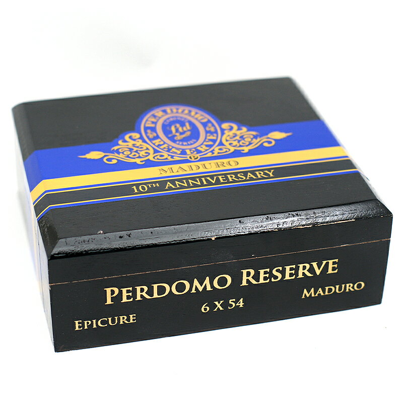 ＜商品情報＞ 品　名 ペルドモ　リザーブ10周年記念　マデューロ　エピキュア 英　名 PERDOMO Reserve 10th Anniversary Maduro Epicure 生産地 ニカラグア 分　類 プレミアムシガー 区　分 トロ...