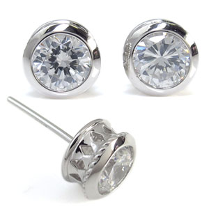 プラチナ・ダイヤモンド(VS)・大粒・鑑定書付き・ピアス・クロス・ピアス