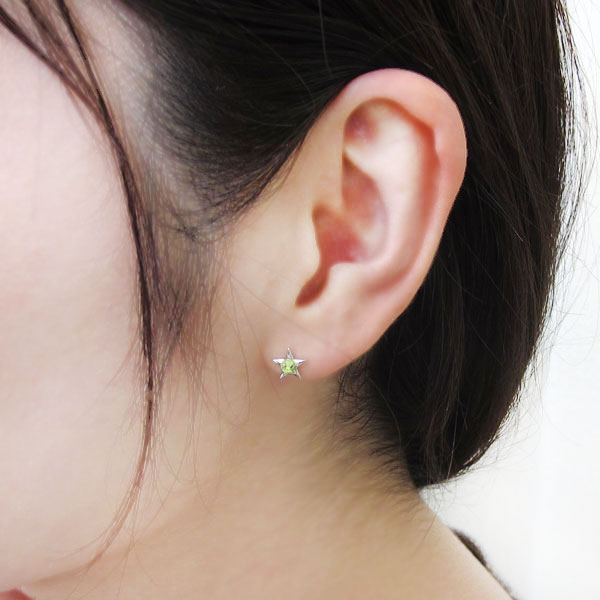 プラチナ スターピアス 星 ペリドットピアス メンズ 父の日 2026