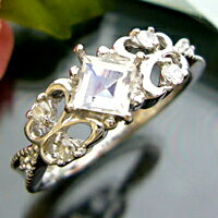 ロイヤルブルームーンストーン・リング・18金・蝶・アンティーク