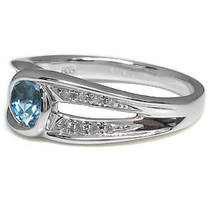 PLEJOUR 誕生石ジュエリー専門店の大粒 ブルートパーズ エンゲージリング 婚約指輪 11月誕生石 一粒 10金｜アングル3