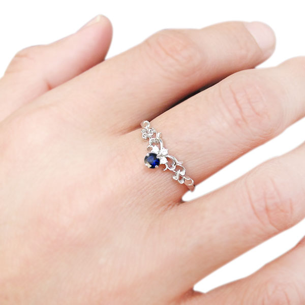 PLEJOUR 誕生石ジュエリー専門店のサファイア エンゲージリング ピンキーリング 18金 18k ティアラリング 婚約指輪｜アングル2