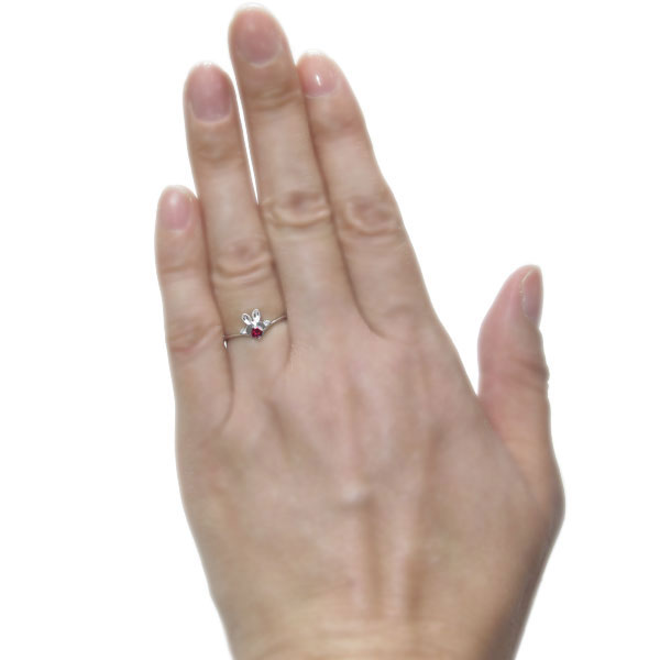 うさぎモチーフ ルビー エンゲージリング 10金 V字 ラビット 兎 婚約指輪