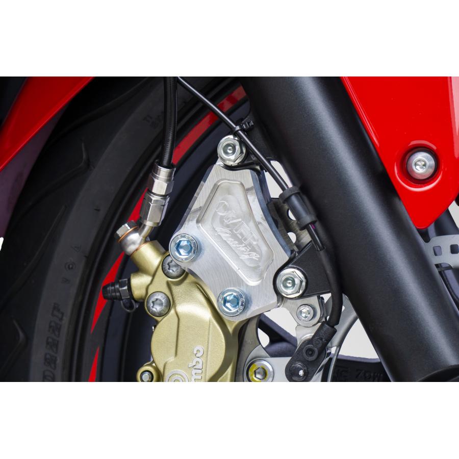 OVER RACING (オーバーレーシング) フロントキャリパーサポート シルバー ブレンボ4P用 CBR400R オーヴァーレーシング