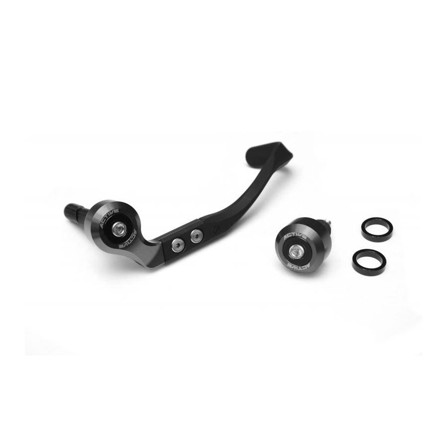 メーカー名：アクティブメーカー品番：30803013・軽量で適度な柔軟性を持つPBT樹脂アームとアルミ製エンドのハイブリット構造・グリップエンドを握ってもスロットル操作に影響しづらいオフセットデザイン・クラッチ側には同デザインのバーエンドが付属販売備考：ハンドル内径φ13.5-φ15.25用【A】2022/07/19メーカーサイトより転載　（情報はメーカーにて更新されている場合があります）◆他車との接触など、意図しないブレーキレバーの入力を防ぐレバーガード◆MFJレースレギュレーションでも装着が義務づけられているセーフティーパーツです◆軽量で適度な柔軟性を持つPBT樹脂アームとアルミ製エンドのハイブリット構造◆グリップエンドを握ってもスロットル操作に影響しづらいオフセットデザイン◆クラッチ側には同デザインのバーエンドが付属◆パーツ各部のリペア設定あり◆適合サイズ：ハンドル内径φ13.5〜15.25◆バーエンドカラー：ガンメタ