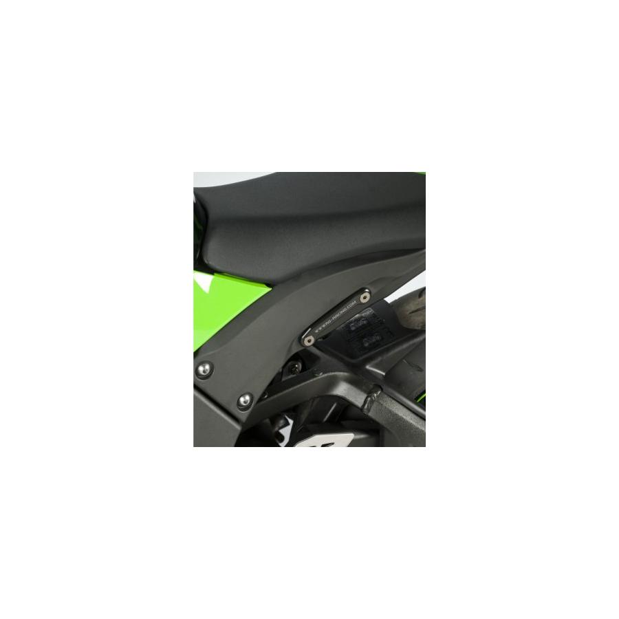 R&G (アールアンドジー) リアフットレストプレート ブラック ZX-10R RG-BLP0006BK