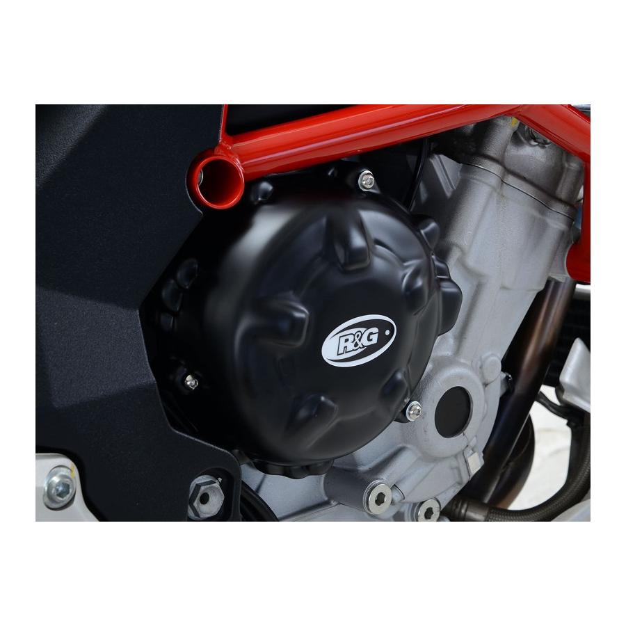 メーカー名：アールアンドジーメーカー品番：RG-ECC0207BK4mm厚ポリプロピレン(polypropylene)を用いた、R&Gエンジンケースカバーはとても強度が高く、吸湿性がなく、耐薬品(酸、アルカリを含む)性に優れています。販売備考：キャンセル不可商品です。RHS適合情報：エムブイアグスタ[MV AGUSTA] STRADALE 800 [ストラダーレ800] 15-エムブイアグスタ[MV AGUSTA] TURISMO VELOCE 800 [ツーリスモヴェローチェ800] 15-※取り付け、組み立ては信頼のおける整備士にご依頼下さい。 ※取り付けに関しては車体へ追加工が必要な場合があります。Stradale800/Turismo Veloce 800 (15-)　右側 クランクケースカバー 4mm厚ポリプロピレン(polypropylene)を用いた、R&Gエンジンケースカバーはとても強度が高く、吸湿性がなく、 耐薬品(酸、アルカリを含む)性に優れています。 また汎用樹脂の中では最高の耐熱性を誇ります。 熱を持つエンジンケースの上から同梱のボルトで差し替えてご使用いただけます。 損傷時には破損を防ぎ、 大きなダメージを防ぎます。 エンジンケース本体を保護し、損傷によるオイル漏れを防ぎます。 レースレギュレーションに基づき製作され、イギリススーパーバイクBSB、アメリカAMAレースの承認パーツです。