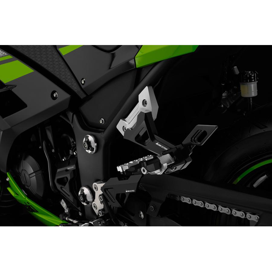 BIKERS (バイカーズ) リアフットレスト 左右セット ブラック ニンジャ Ninja250 Z250 K0211-BLK