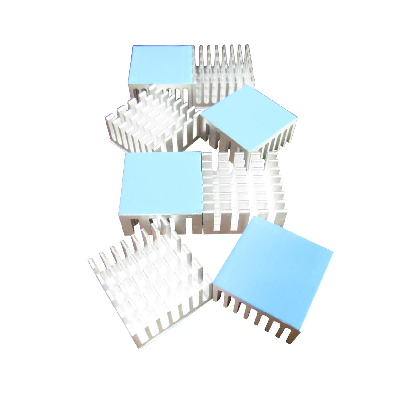 ヒートシンク サイズ約20×20×10ミリ アルミ製シルバー 8個、12個セット 導熱接着シート付