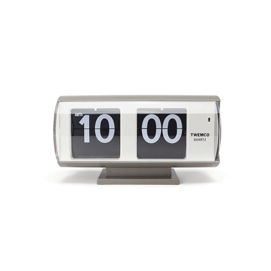 パタパタと切り替わるユニークなフリップ式表示板TWEMCO Table Clock QT-30T 