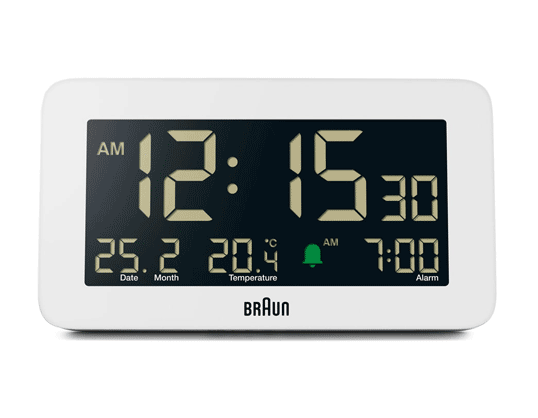 BRAUN デジタルアラームクロック BC10（ホワイト）多機能なデジタルクロックアラーム・ライトなどの機能に加えて、日付と月を表示するカレンダー機能、温度表示機能を搭載した多機能モデルバックライト機能時間表示は12時間/24時間の切替が可能ギフト