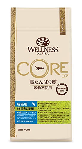 ・ 400g 0076344151883・・Size:400g・本体サイズ (幅X奥行X高さ) :13.5×8×26cm・本体重量:0.4kg・原産国:アメリカ合衆国説明 商品紹介 ウェルペット社は、2008年に、90年近い歴史を持つオールドマザーハバード社と、40年以上の歴史を持つイーグルパック社の2つの優良ペットフードカンパニーの統合により誕生しました。ウェルペット社は健康に配慮した安全で安心なペットフードを作ることを使命と考えています。ウェルネスコアシリーズは、猫の祖先は肉食であるという栄養学的哲学をもとに作られました。穀物を使わず、高品質の動物性たんぱく質源を第一原材料とし、抗酸化栄養素が豊富な野菜や果物を配合し、バランスのとれた栄養で愛猫の健康をサポート。ウェルペット社の他シリーズと比較し、高たんぱく質のラインアップをそろえています。「コア(穀物不使用・高たんぱく質) 体重管理用サーモン」は、1.たんぱく質38.0%以上配合(サーモンが主原料)で高たんぱく質、2.「コア成猫用オリジナル」と比べ、約47%低脂肪、3.乳酸菌(プロバイオティクス)、食物繊維(プレバイオティクス)を配合し、健康な消化管をサポート、4.抗酸化物質のポリフェノールを豊富に含むクランベリーを配合、5.自然派成分の酸化防止剤使用:ミックストコフェロール、右記抽出物(ローズマリー、緑茶、スペアミント)、6.家禽副産物、小麦、とうもろこし、米、着色料、香料 不使用鶏、七面鳥などの家禽類の頭、足、腸 使用上の注意 直射日光の当たる場所を避け、乾燥した涼しいところで保存し、開封後は開封口をしっかり閉じ、お早めにご使用ください 原材料・成分 サーモン、メンハーデン(魚)ミール、えんどう、ニシンミール、えんどう蛋白質、乾燥粗挽きじゃがいも、粗挽き亜麻仁、えんどう繊維、トマトポマス、キャノーラ油(ミックストコフェロールで酸化防止)、フィッシュエキス、クランベリー、チコリ根抽出物、乾燥ケルプ、ラクトバチルス・プランタルム、エンテロコッカス・フェシウム、ラクトバチルス・カゼイ、ラクトバチルス・アシドフィラス、ユッカ抽出物、Lーカルニチン、グルコサミン、コンドロイチン硫酸、ビタミン類(コリン、E、ナイアシン、A、B1、パントテン酸、B6、B2、K、ビオチン、D3、B12、葉酸、アスコルビン酸)、ミネラル類(亜鉛タンパク化合物、硫酸亜鉛、 炭酸カルシウム、鉄タンパク化合物、硫酸第一鉄、硫酸銅、銅タンパク化合物、マンガンタンパク化合物、硫酸マンガン、亜セレン酸ナトリウム、ヨウ素酸カルシウム)、アミノ酸類(タウリン)、酸化防止剤(ミックストコフェロール、ローズマリー抽出物、緑茶抽出物、スペアミント抽出物)乳酸菌 使用方法 給与量は目安ですので、年齢、体重、運動量、環境などに応じて量を調整してください。1日の給与量を1日1~2回に分けて与えてください。新鮮な水をいつでも飲めるようにご用意ください。