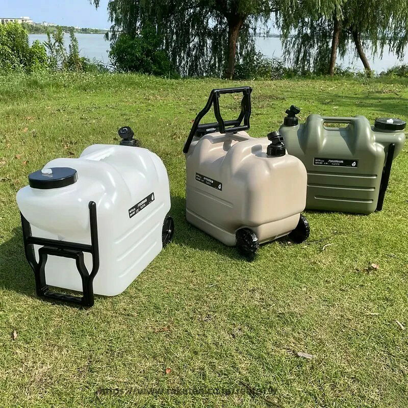 .この 28L ポータブル 水容器 は 車輪付き で 持ち運び が 簡単 な 大容量 タンク です。耐久性 の ある PE 素材 を 使用 し、キャンプ や ハイキング、ピクニック に 最適 な スクエア タンク です。アウトドア で の 水の 搬送 に 便利 な アイテム です。。 指定された配送時間は承っておりません。【ReLIFE（リライフ）】