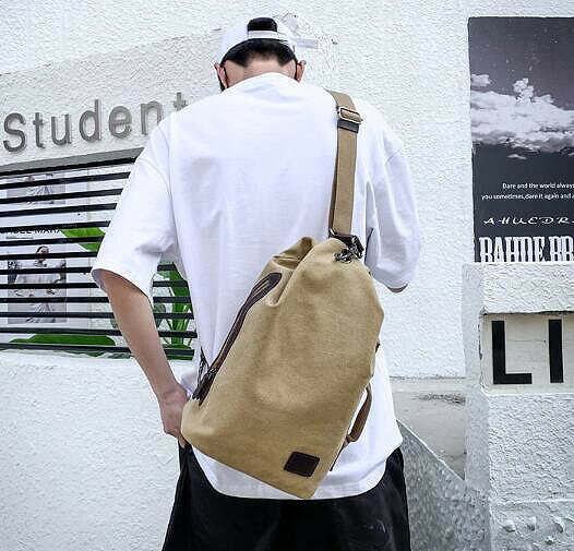 サイズ・容量サイズ：高さ41cm　幅22cm　マチ13cm採寸に若干の誤差がある場合がございますので、予めご了承ください。※ご覧のモニターによって実物と色合いが異なる場合がございますので、予めご了承ください。■大量生産による個体差が生じます(図柄の位置、パーツの位置、縫い目の位置等)。あらかじめご理解くださいますようお願いいたします。注意事項※必ずお読みください※商品は全てとなります。商品はとなります。ご理解をお願い致します。★照明の具合で実際とは色合いが異なる場合があります。★背景の小物等は撮影の為のイメージですので商品には含まれません。★大量生産のため商品の状態が均一に仕上がらないことがあります。個体によって接着部分のノリがはみ出ている、パーツが一部欠けている、塗装があまいといった状況が見られることがあります。