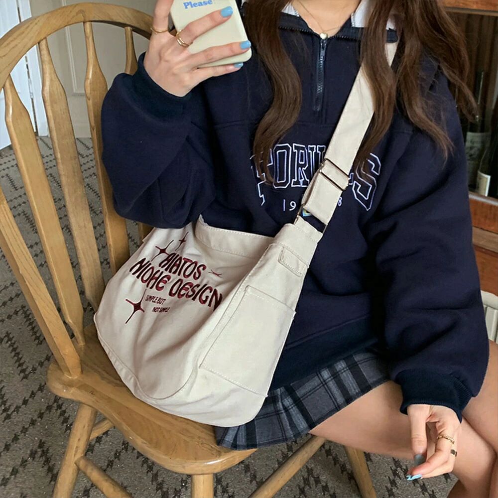 ショルダーバッグ キャンバス 大容量通学 レディース ロゴ入り 韓国風 肩掛けカバン 斜め掛け 鞄 通学バッグ ユニセックス A4収納可 マザーズバッグ シンプル 3