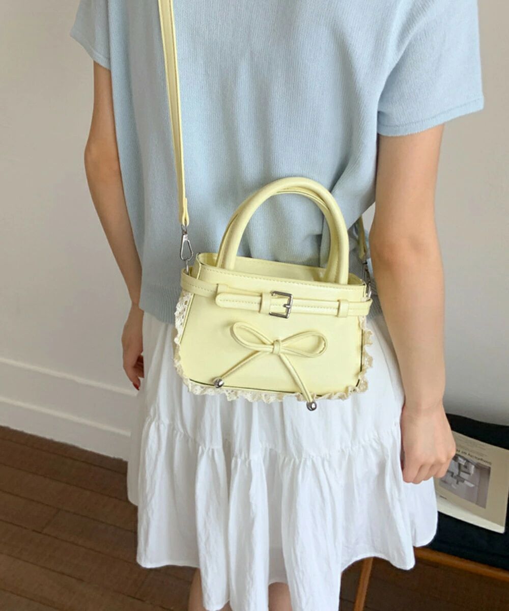 ショルダーバッグ 小さめ フェイクレザー ハンドバッグ スクエア 2way 肩掛けバッグ リボンデザイン 大人かわいい手提げ鞄 レース 斜め掛けカバン フェミニン 2