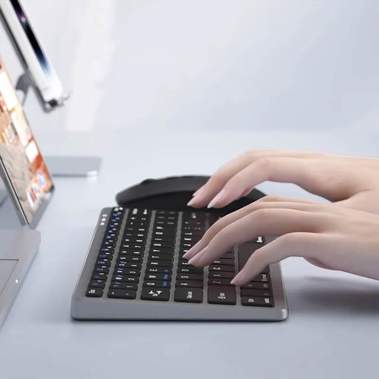 2点セット ワイヤレス 無線 静音 サイレント 無線マウス キーボード セット ミニ 小型 2点セット 薄型 マウス Bluetooth 軽量 携帯型 持ち運び スマホ iPad タブレット パソコン PC Mac/Windows/Laptopに対応 在宅 ワーク 学校 学生 オフィス 勤務 シルバー 3