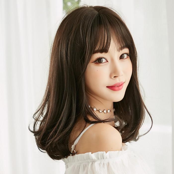 ウィッグ フルウィッグ セミロング 巻き毛 パーマウィッグ ぱっつん前髪 ロリータ 前髪あり ハロウィン 原宿風 韓国風 かつら コスプレ 可愛い コスチューム 仮装 大人用 普段使い 文化祭 イベント 学園祭 演劇 舞台 学芸会