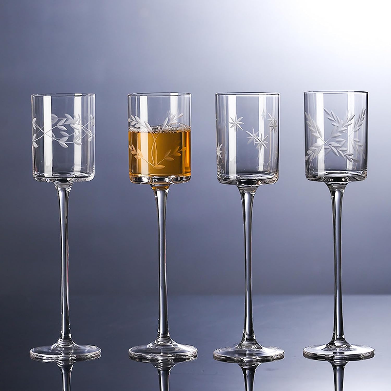 シャンパングラス 130ml ガラス ウィスキー ゴブレット ワインテイスティンググラス ウェディング パーティー お祝い 結婚祝い プレゼント スパークリングウォーターグラス ドリンクカップ チュー