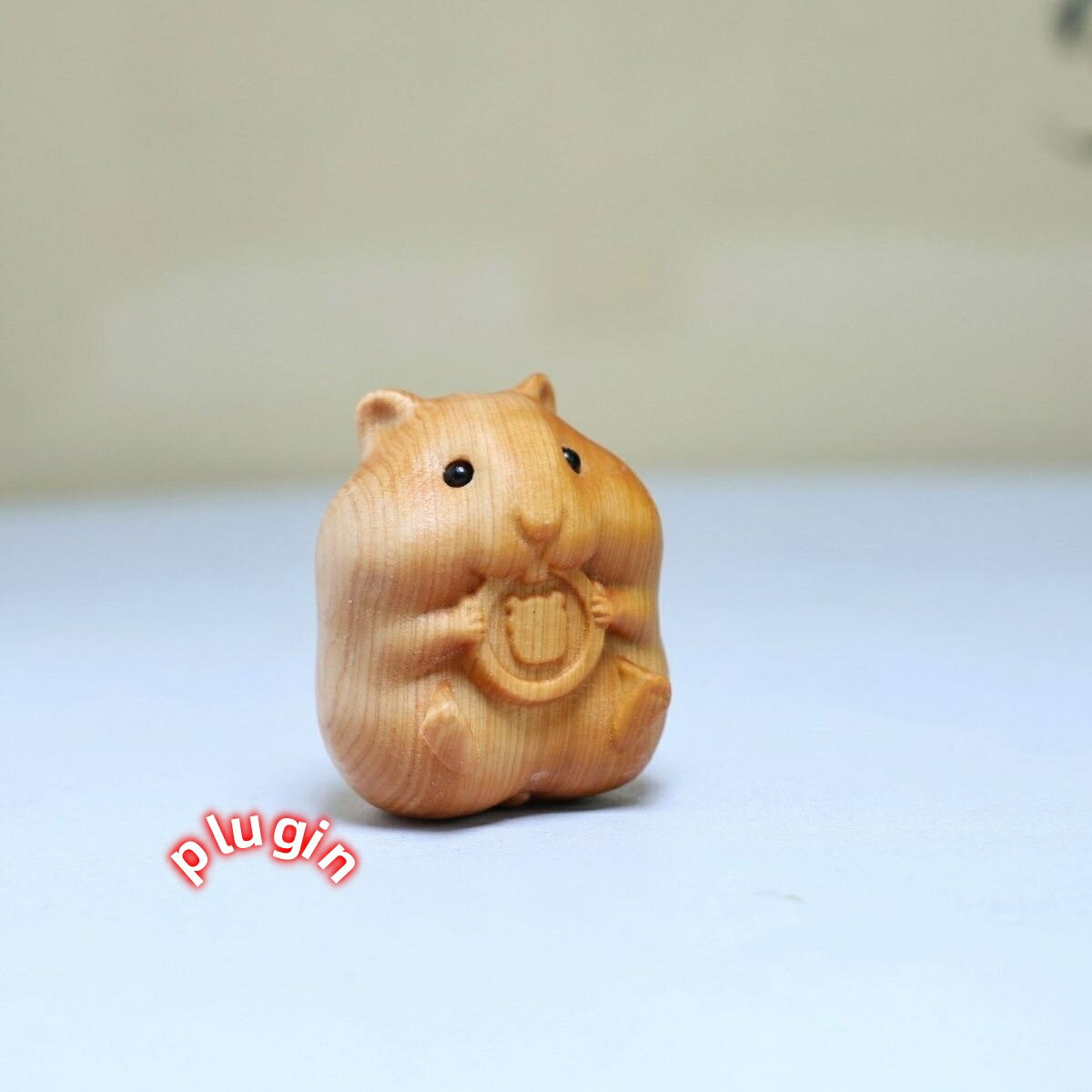 ポイント8倍【送料無料】 木彫り かわいい小さなハムスターハンドル 無垢材彫刻 クッキーを食べる小さなハムスター 漫画のかわいい小さな装飾品