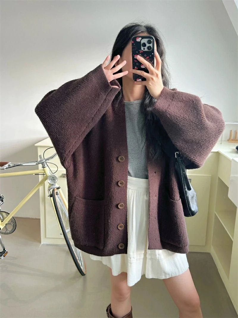 プラグイン 楽天市場店のセーター ニット カーディガン レディース 無地 ニット ニットセーター アウター 春 秋冬 前開き トップス ライトアウター ノーカラー ニットコート カットソー 上着 ニットソー 秋 冬 長袖 部屋着 カジュアル風 お洒落 ボタン留め 通勤 通学｜アングル3