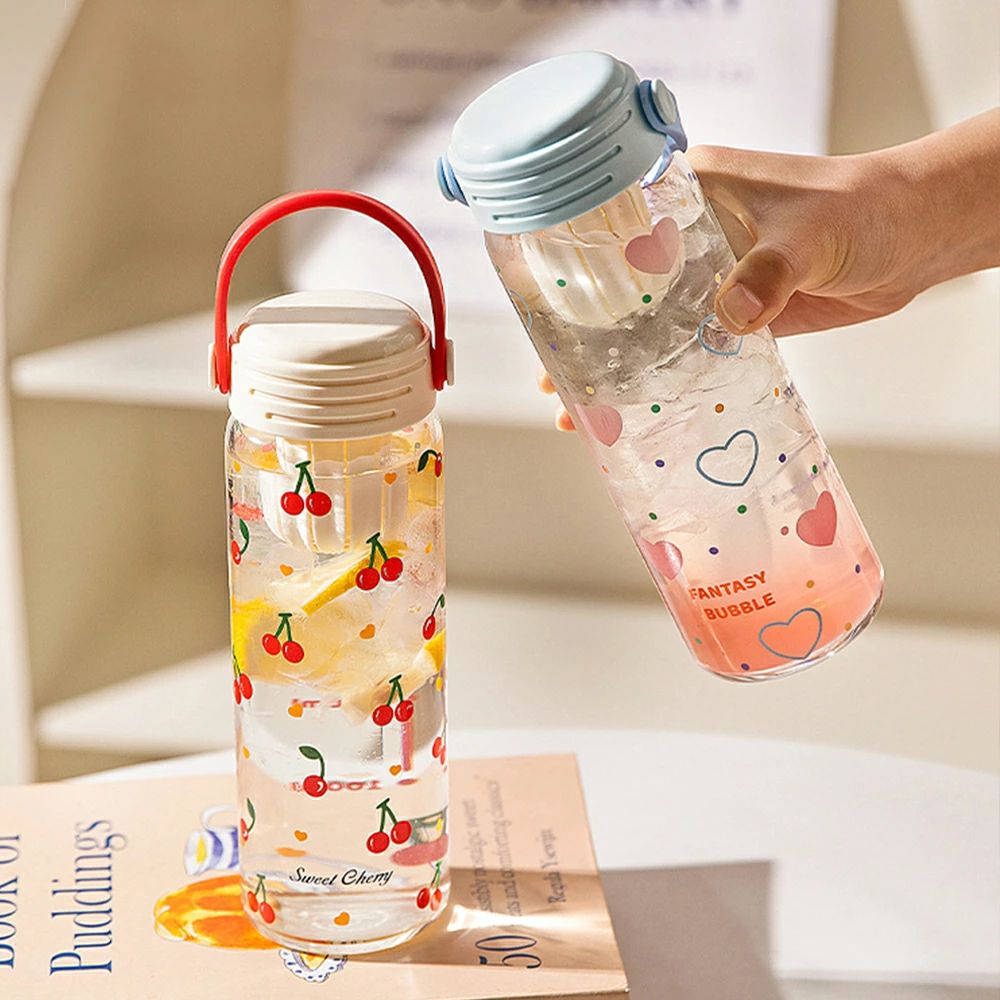 ins風 ウォーターボトル 500ml 目盛り付き ボトル 耐熱ガラス 水筒 茶こし付き かわいい さくらんぼ柄 濡れ防止 タンブラー 洗いやすい 持ち運び 出かけ 登山 アウトドア スポーツ用 ハンドル付き 水筒 おしゃれ ジュース アイスコーヒー 通勤 通学用 プレゼント