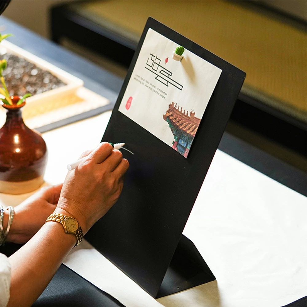 マグネットボード 卓上 筆 マグネット付き 磁石 ブラック ポストカード 写真 メモ 掲示板 おしゃれ かわいい ディスプレイ デスク アイアン プレート 自宅 オフェス用 北欧 モダン 韓国インテリア プレゼント 送料無料
