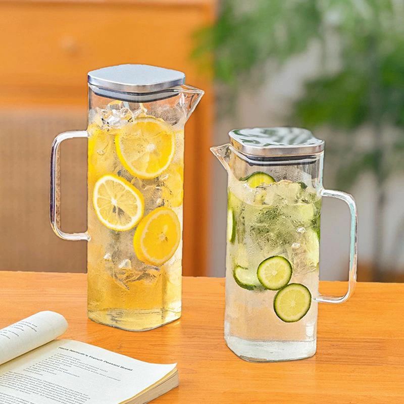 材質 本体は耐熱ガラス、蓋はステンレス製でゴムパッキン付き 産地 中国 サイズ 写真を参照してください。 容量 1000ml、1300ml 色・柄 本体は透明、蓋はシルバー 仕様 食器洗浄機可 　　 *お望みの色など一時在庫切れる場合もあり...