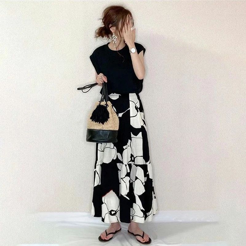 セットアップ レディース 2点セット 花柄 カジュアル 夏 上下セット ツーピース トップス スカート ボトムス Tシャツ ノースリーブ バックプリント レアスカート ラウンドネック ハイウエスト かわいい 可愛い きれいめ